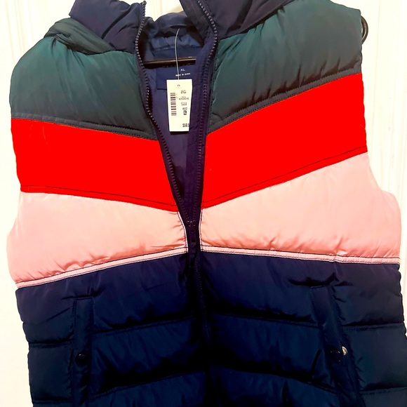 Puffer Vest - Picture 5 of 6